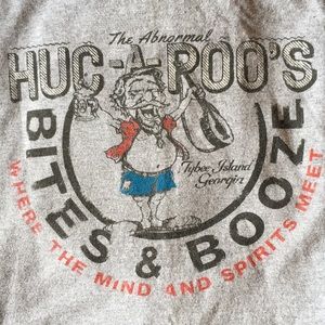 Huc-A-Poo’s Bites & Booze Dive Bar T-shirt 2xl
